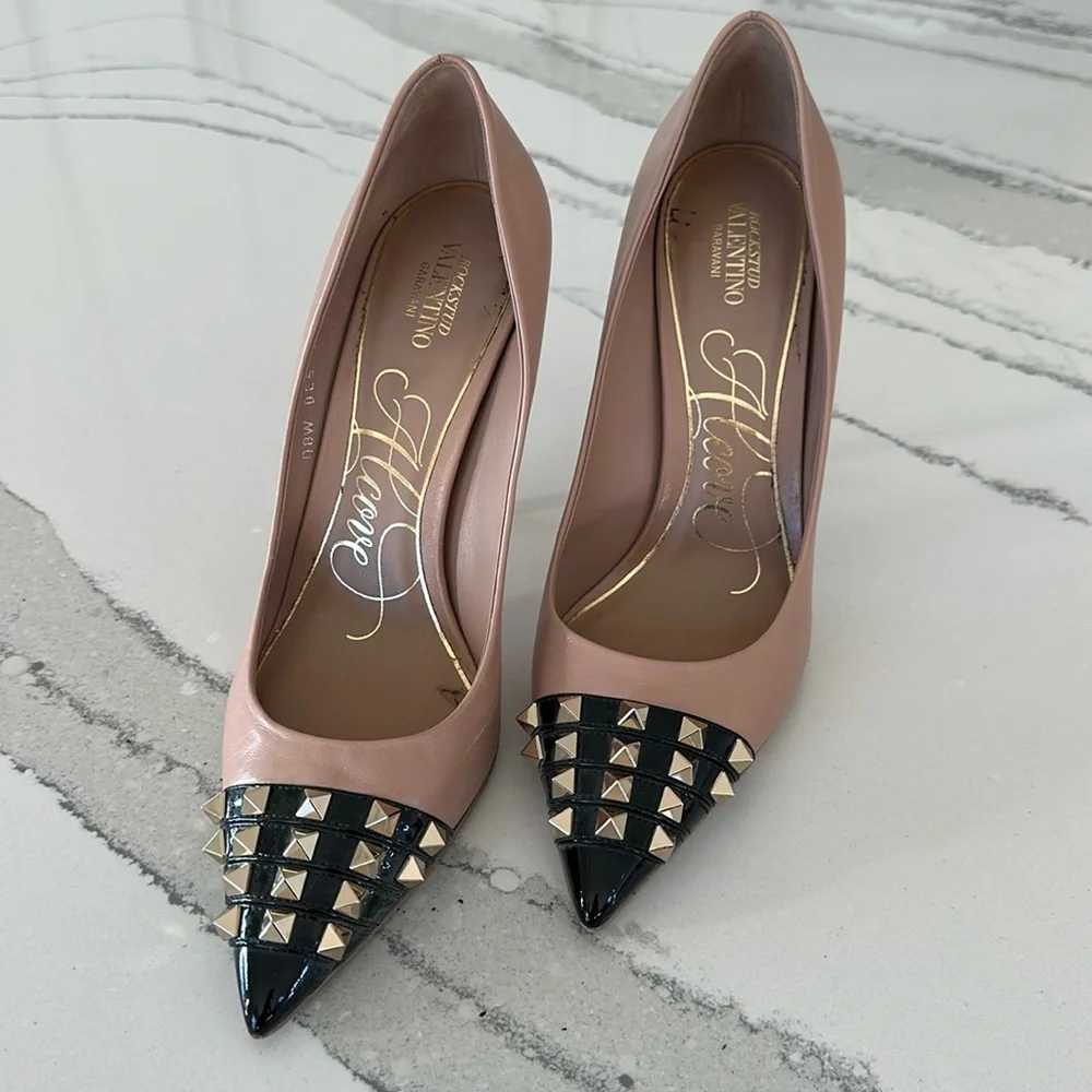 Valentino Garavani Pink Rockstud Pointed Toe Pumps